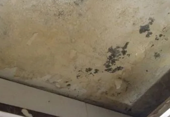 芒康阳台漏水维修公司分享下芒康卫生间渗水维修需要注意哪些问题。